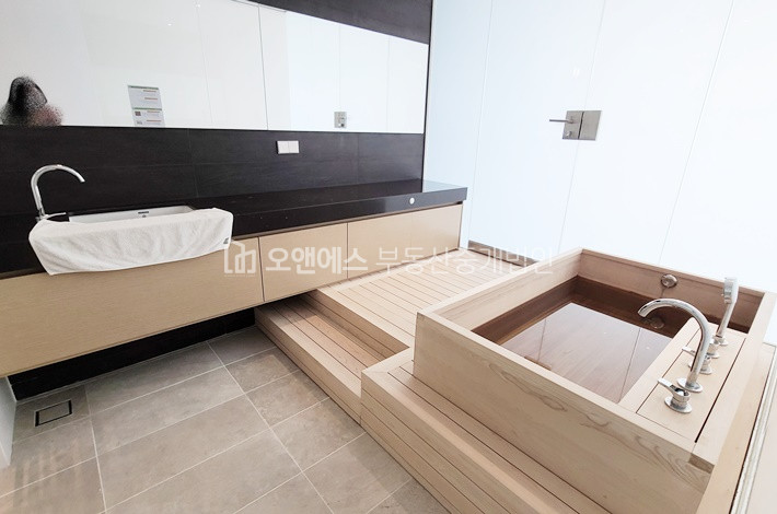 서울 송파구 신천동 월드타워동 시그니엘 로얄 층 임대 F타입 매물 월세 매물번호 15302 사진 5