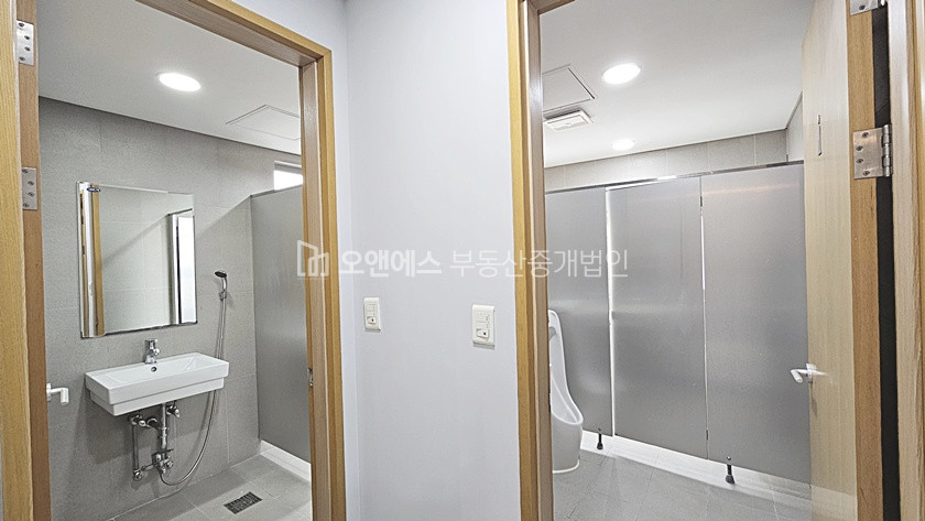 서울 용산구 한남동 유엔빌리지 내부 컨디션 좋은 3개층 연층 사용 사무실 월세 매물번호 14614 사진 15