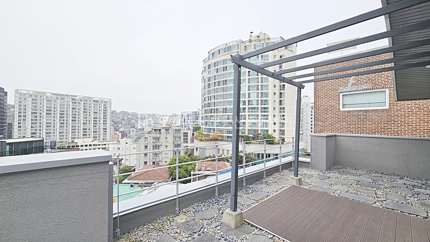 서울 용산구 한남동 유엔빌리지 내부 컨디션 좋은 3개층 연층 사용 사무실 월세 매물번호 14614 사진 21