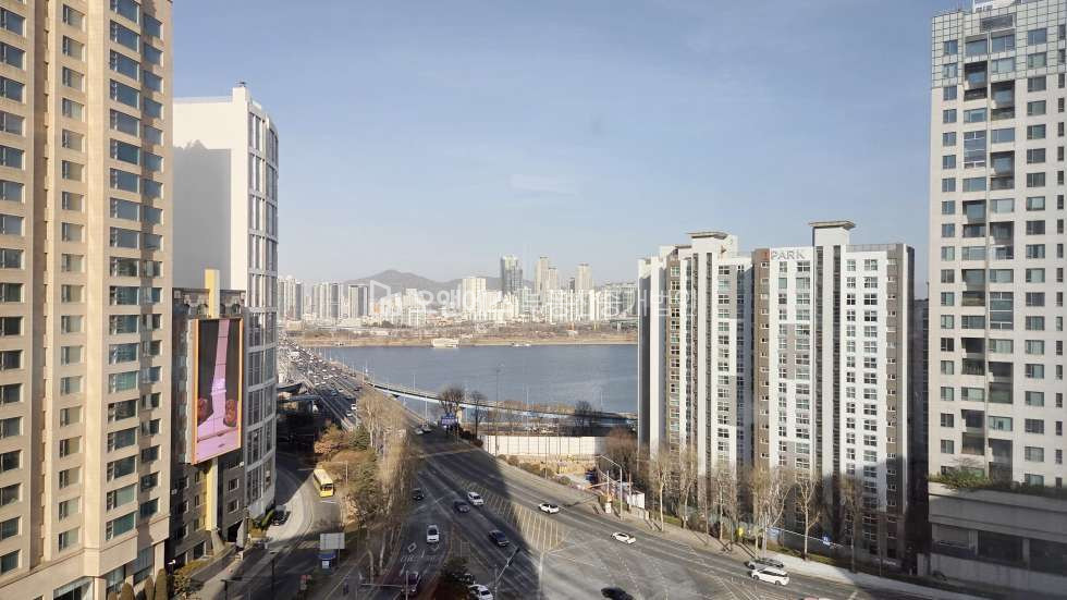 서울 강남구 청담동 영동대교 한강뷰 신축 아파트 루시아청담546더리버 첫입주 분양 매물번호 15401 사진 8
