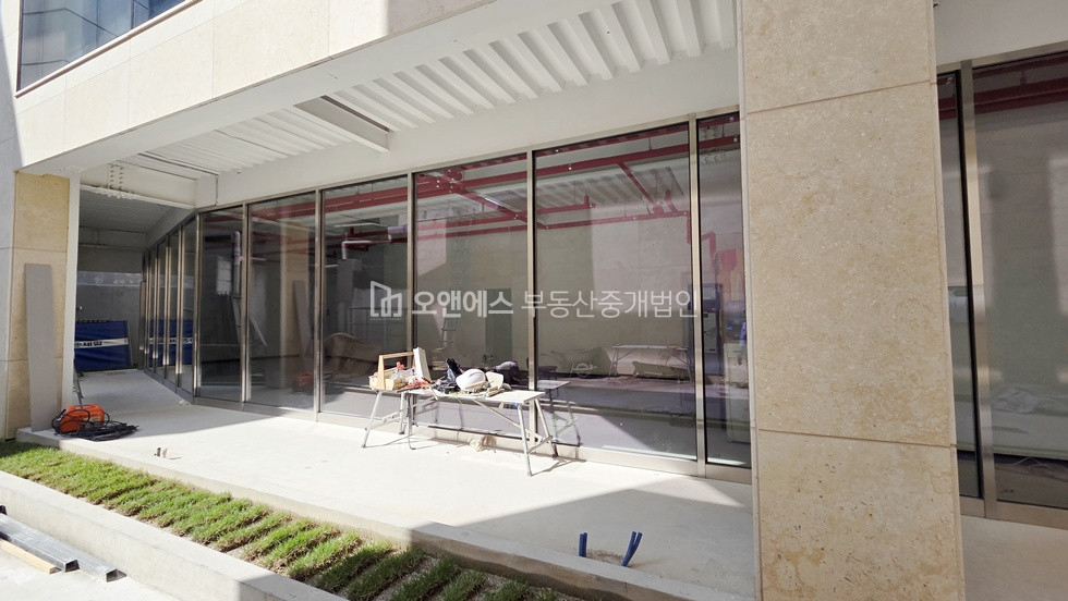 서울 용산구 이태원동 이태원역 역세권 신축건물 첫입주 상가 월세 매물번호 15193 사진 1