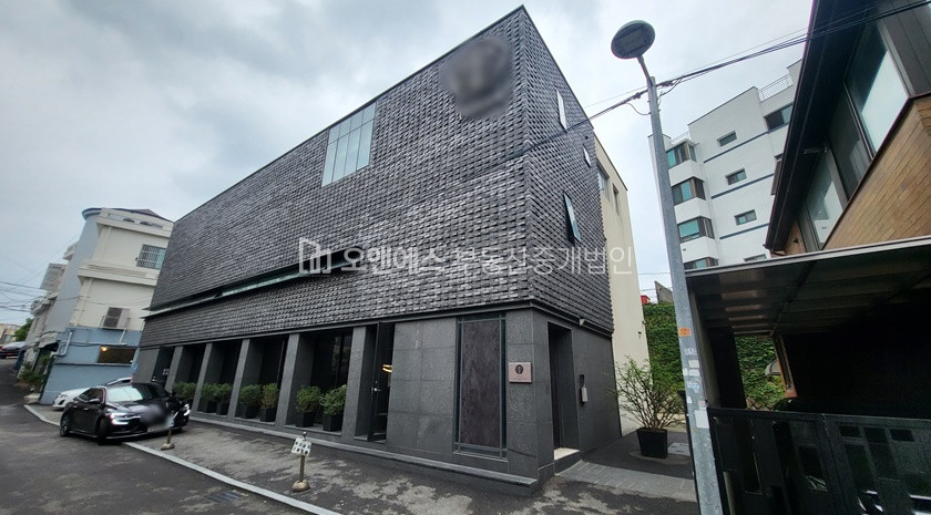 서울 용산구 이태원동 B1~1층 내부 복층 사무실/상가 월세 매물번호 12434 사진 1