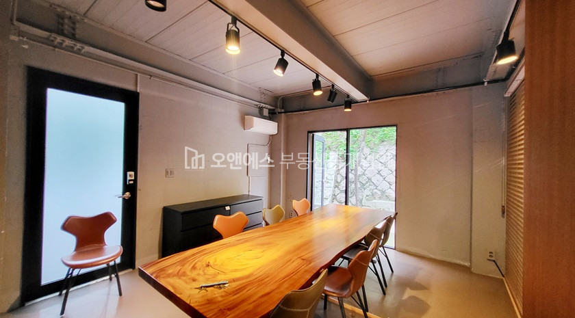 서울 용산구 이태원동 B1~1층 내부 복층 사무실/상가 월세 매물번호 12434 사진 8
