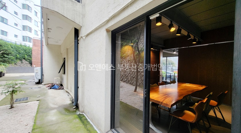 서울 용산구 이태원동 B1~1층 내부 복층 사무실/상가 월세 매물번호 12434 사진 9