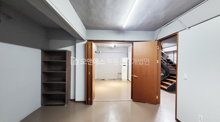 서울 용산구 이태원동 B1~1층 내부 복층 사무실/상가 월세 매물번호 12434 사진 18