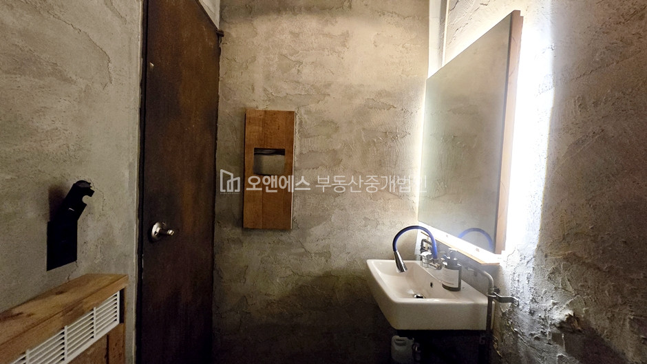 서울 용산구 한남동 주건축물제1동 한남동 1층, 가시성 좋은 상가 월세 매물번호 15105 사진 6