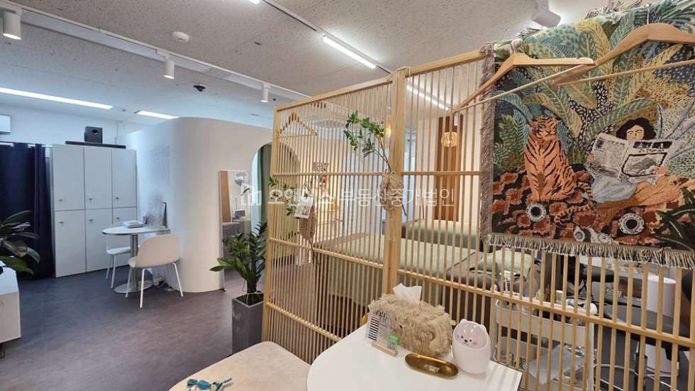 서울 용산구 한남동 현대안성타워 귀한 20평대 사무실 /상가자리 월세 매물번호 15526 사진 1
