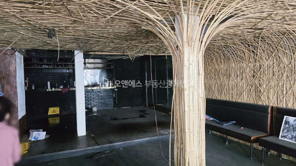 서울 용산구 이태원동 경리단길 메인 삼거리 코너 가시성 좋은 무권리 상가, 월세 매물번호 15546 사진 6