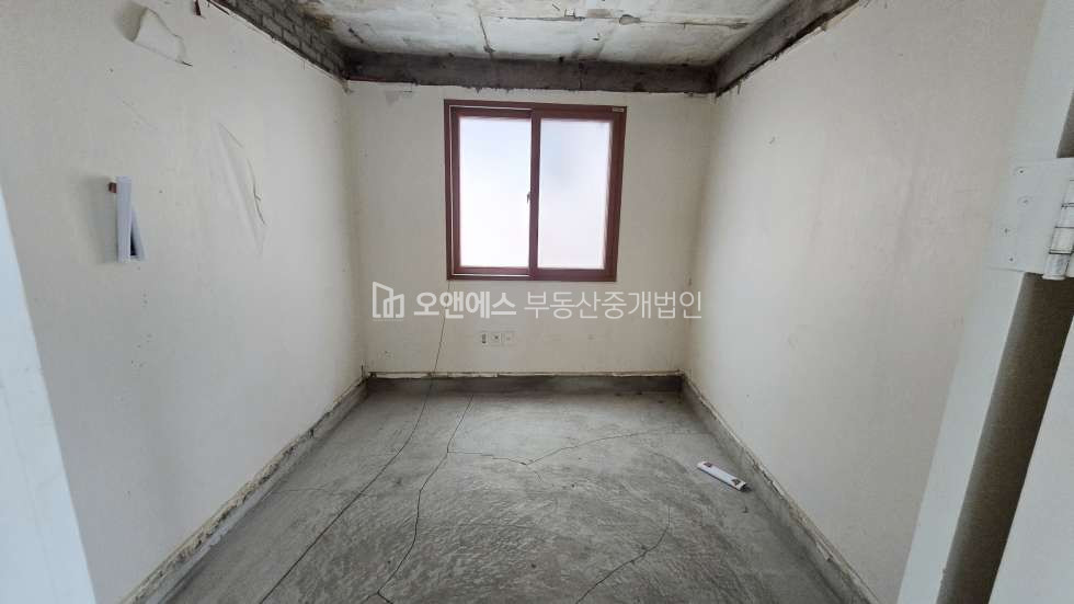 서울 용산구 이태원동 경리단길 대로변 3층 상가, 사무실 전용 40평대 넓은 테라스 공간 이용 가능 월세 매물번호 15548 사진 9