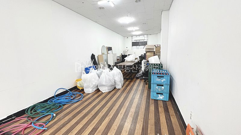 서울 중구 흥인동 신당동패션거리 무권리 1층사무실 월세 매물번호 12489 사진 2