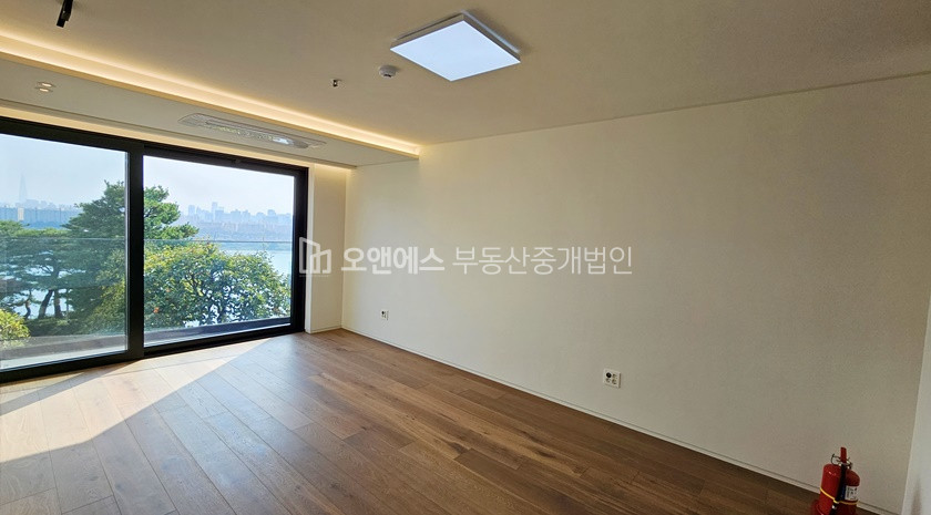서울 용산구 한남동 11-404, 더펜트한남 한강뷰 나오는 유엔빌리지 신축 빌라 분양 매매 매물번호 13613 사진 2