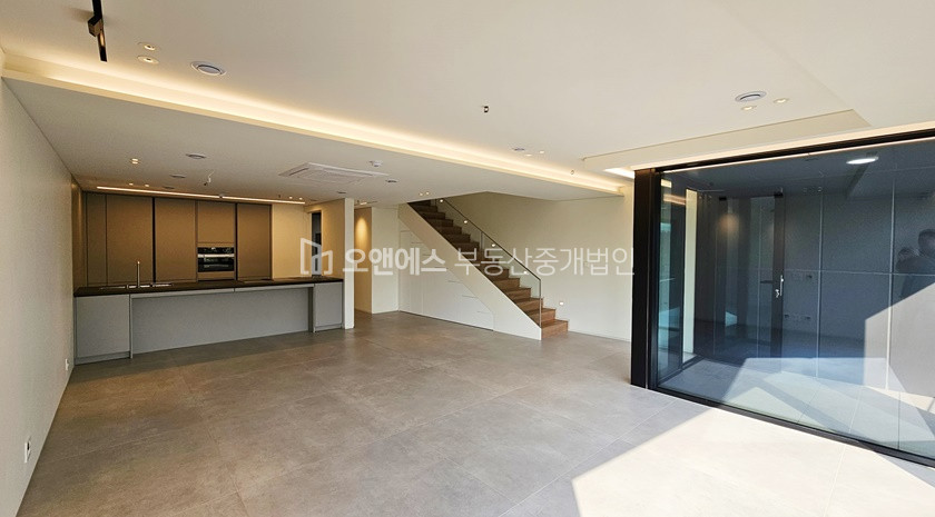 서울 용산구 한남동 11-404, 더펜트한남 한강뷰 나오는 유엔빌리지 신축 빌라 분양 매매 매물번호 13613 사진 3