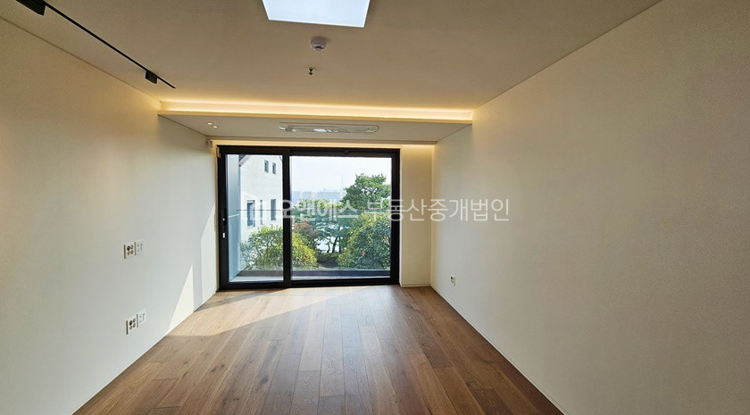 서울 용산구 한남동 11-404, 더펜트한남 한강뷰 나오는 유엔빌리지 신축 빌라 분양 매매 매물번호 15558 사진 7