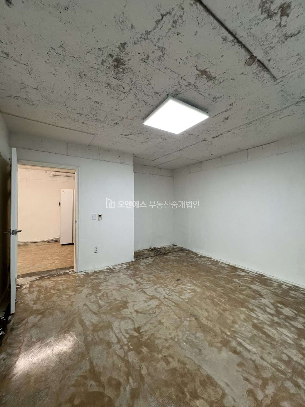 서울 용산구 이태원동 주1동 하얏트 호텔 인근 대형 사무실, 상가 2개층 부분임대 및 통임대 월세 매물번호 15567 사진 11