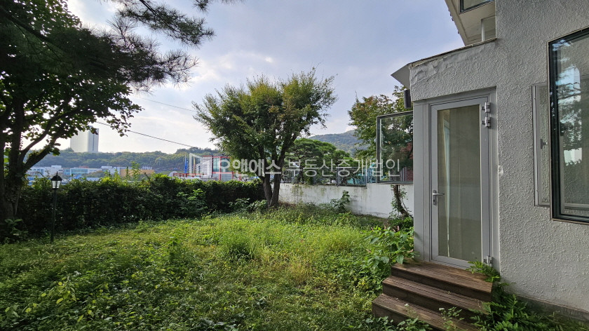 서울 용산구 한남동 보안 전망 정원 크기 모두 우수한 한남동 단독 매매 매물번호 13552 사진 19