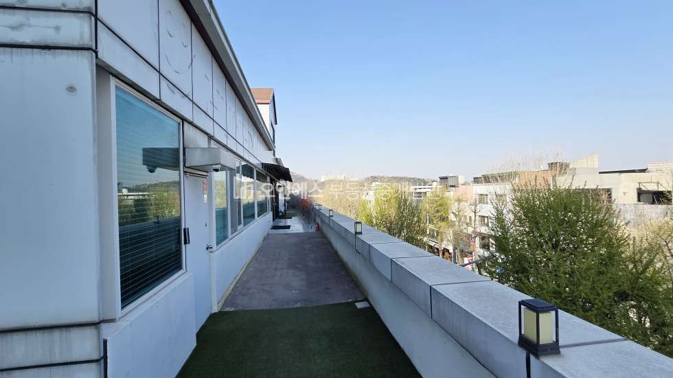 서울 용산구 한남동 제일기획 인근 대로변 남동향 중대형 4층 사무실 월세 매물번호 15497 사진 17