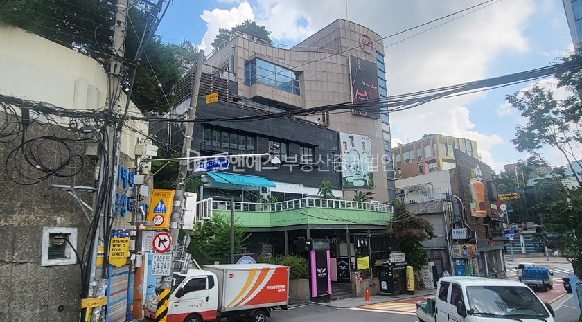 서울 용산구 이태원동 이태원역 사무실 층고 3.7M 월세 매물번호 12514 사진 1