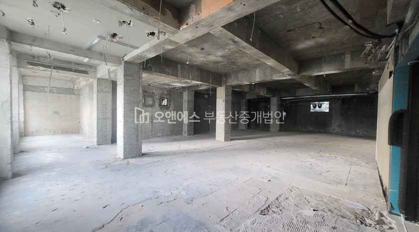 서울 용산구 이태원동 이태원역 사무실 층고 3.7M 월세 매물번호 12514 사진 2