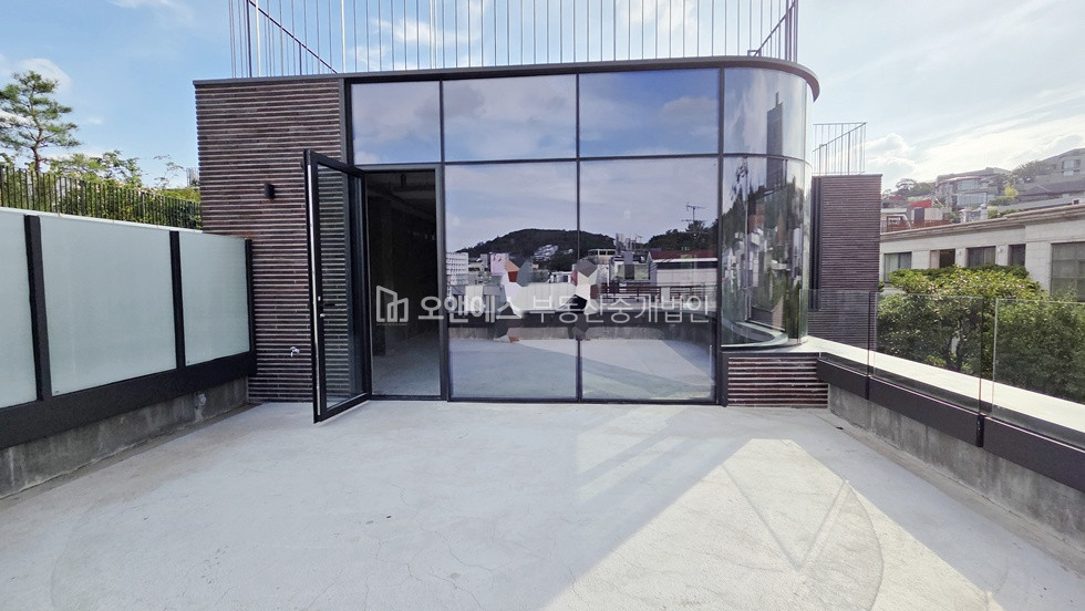 서울 용산구 한남동 한남동 신축 멋진 뷰 전용 테라스 있는 상가 및 사무실 자리 월세 매물번호 15163 사진 5