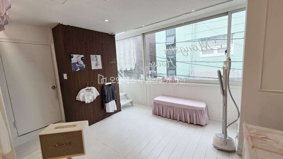 서울 용산구 한남동 한남동 카페거리 메인거리 2층 3층 연층 사용 인테리어 잘된 상가 임대 월세 매물번호 15594 사진 4