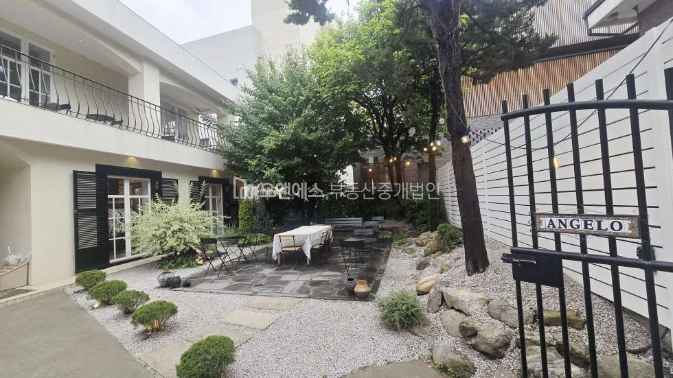 서울 용산구 한남동 한남동 카페거리 올수리된 고급 인테리어 1층 2층 단독건물 월세 매물번호 15596 사진 9