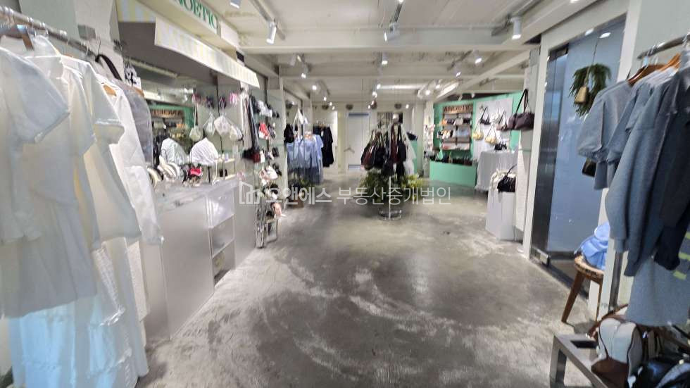 서울 용산구 한남동 나인원 한남 패션거리 4개층 통임대 월세 매물번호 15599 사진 8