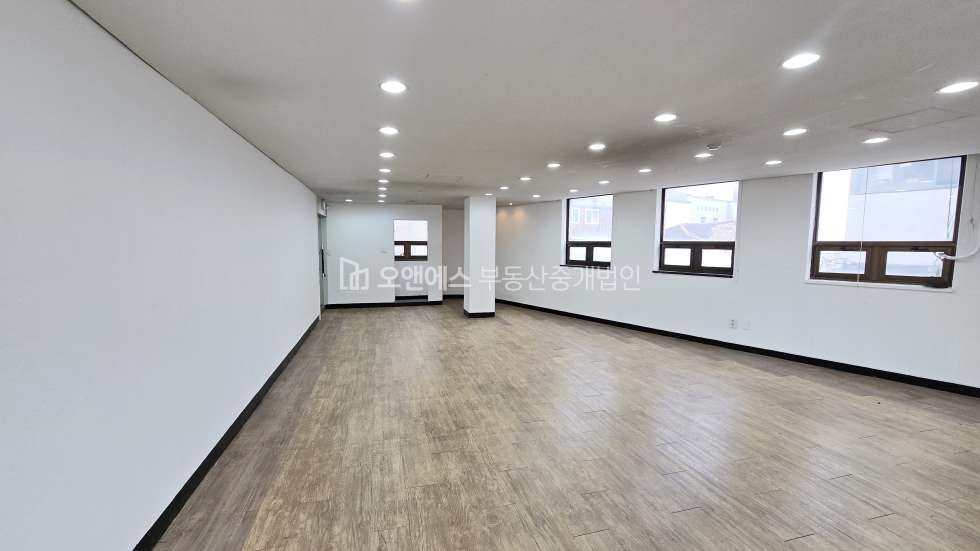 서울 중구 신당동 약수역 도보 3분 이면도로 엘베없는 2층 가성비 사무실 월세 매물번호 15638 사진 3