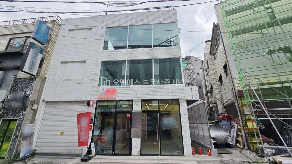 서울 중구 신당동 초역세권 가시성 좋은 1층 무권리 매장 월세 매물번호 15635 사진 1