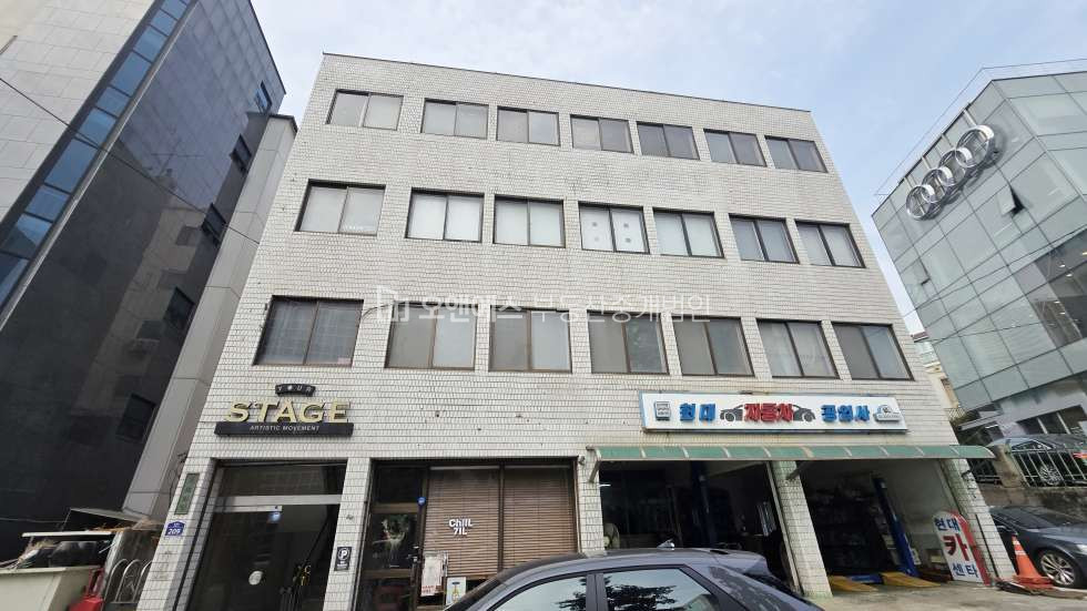 서울 중구 신당동 약수역 대로변! 전용 30평 가성비 최고 3면 채광 사무실 월세 매물번호 15669 사진 9