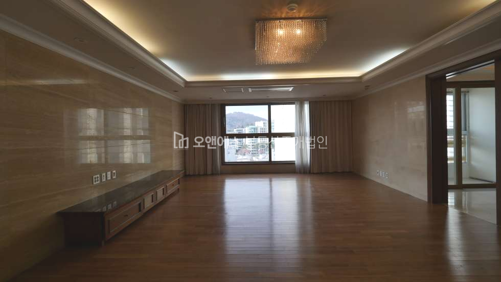 서울 용산구 한남동 26-10, 트윈빌 UN빌리지 초입 컨디션 좋은 주택 매매 매물번호 15676 사진 1