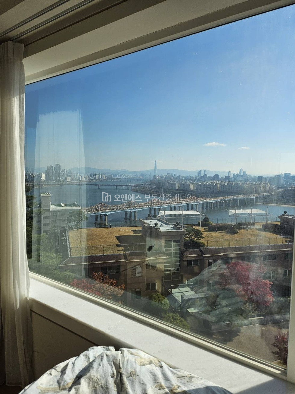 서울 용산구 한남동 1-44 1동 힐탑트레져 올수리 인테리어 환상 뷰 세대 매매 매물번호 15169 사진 16