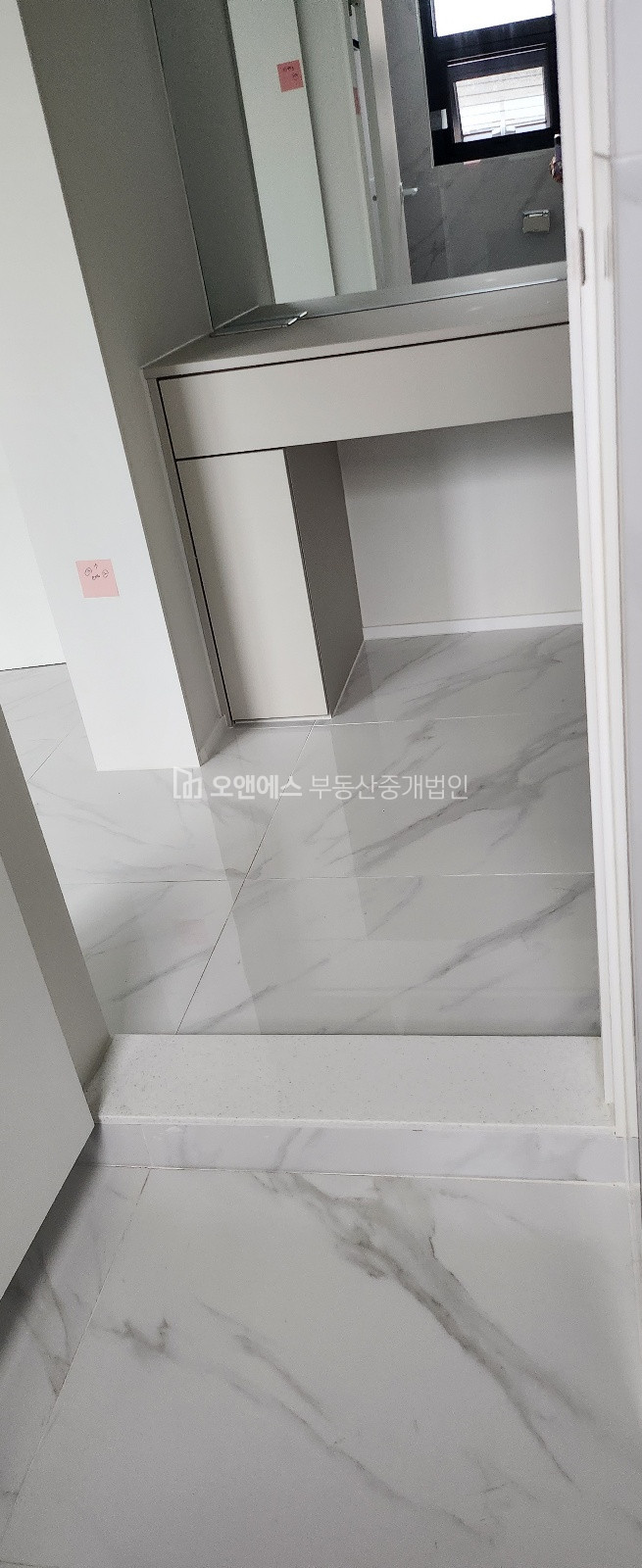 서울 용산구 이태원동 이태원역 인근 신축 단독테라스 주차가능 3룸 2화장실 매물 월세 매물번호 15710 사진 13