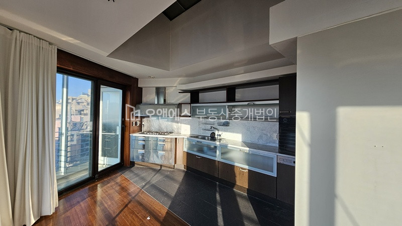 서울 용산구 한남동 1-298, 오케스트라 4층1호 유엔빌리지 초입위치 유니크디자인 펜트세대 매매 매매 매물번호 13014 사진 3