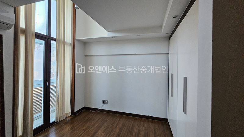 서울 용산구 한남동 1-298, 오케스트라 4층1호 유엔빌리지 초입위치 유니크디자인 펜트세대 매매 매매 매물번호 13014 사진 5