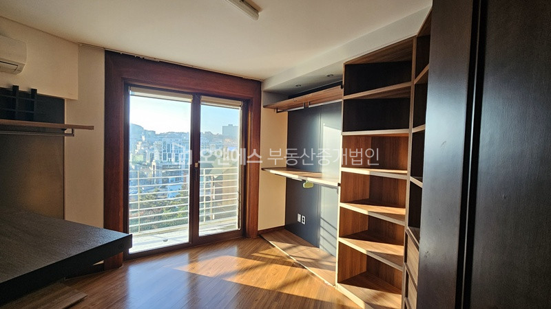 서울 용산구 한남동 1-298, 오케스트라 4층1호 유엔빌리지 초입위치 유니크디자인 펜트세대 매매 매매 매물번호 13014 사진 6