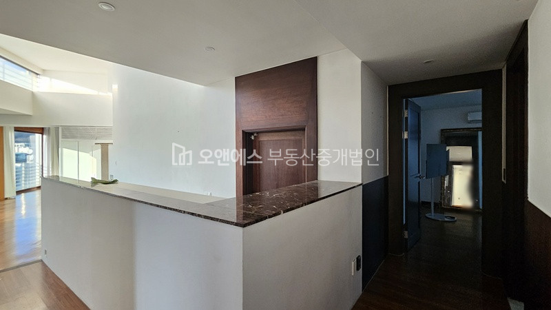 서울 용산구 한남동 1-298, 오케스트라 4층1호 유엔빌리지 초입위치 유니크디자인 펜트세대 매매 매매 매물번호 13014 사진 7