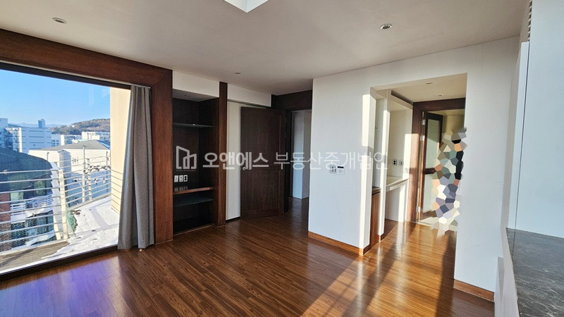 서울 용산구 한남동 1-298, 오케스트라 4층1호 유엔빌리지 초입위치 유니크디자인 펜트세대 매매 매매 매물번호 13014 사진 8