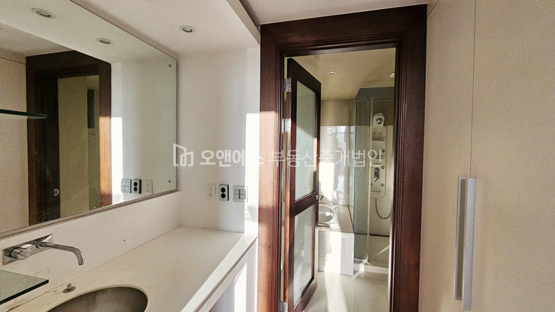 서울 용산구 한남동 1-298, 오케스트라 4층1호 유엔빌리지 초입위치 유니크디자인 펜트세대 매매 매매 매물번호 13014 사진 10