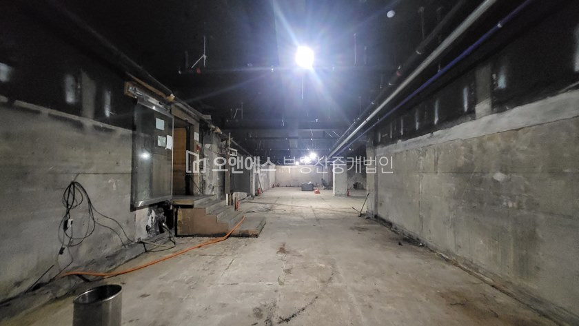 서울 용산구 갈월동 숙대입구역 역세권 지하약 90평 임대 월세 매물번호 12588 사진 2