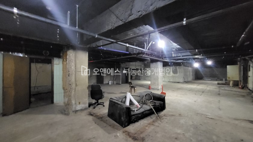서울 용산구 갈월동 숙대입구역 역세권 지하약 90평 임대 월세 매물번호 12588 사진 4