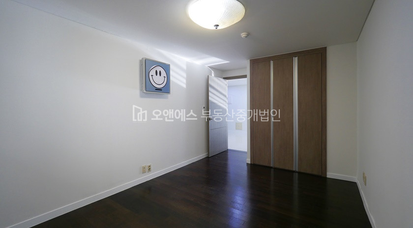 서울 용산구 동빙고동 1-67 동빙고동 대사관로에 위치한 채광 뛰어난 조용한 주택 플래티앙1 월세 매물번호 15553 사진 7