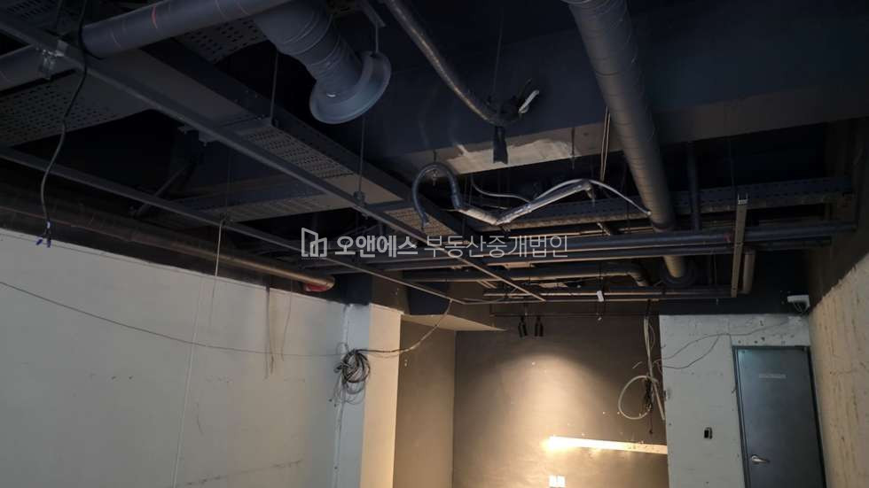 서울 용산구 한남동 한남동 카페거리 메인상권 지하 월세 매물번호 15552 사진 4