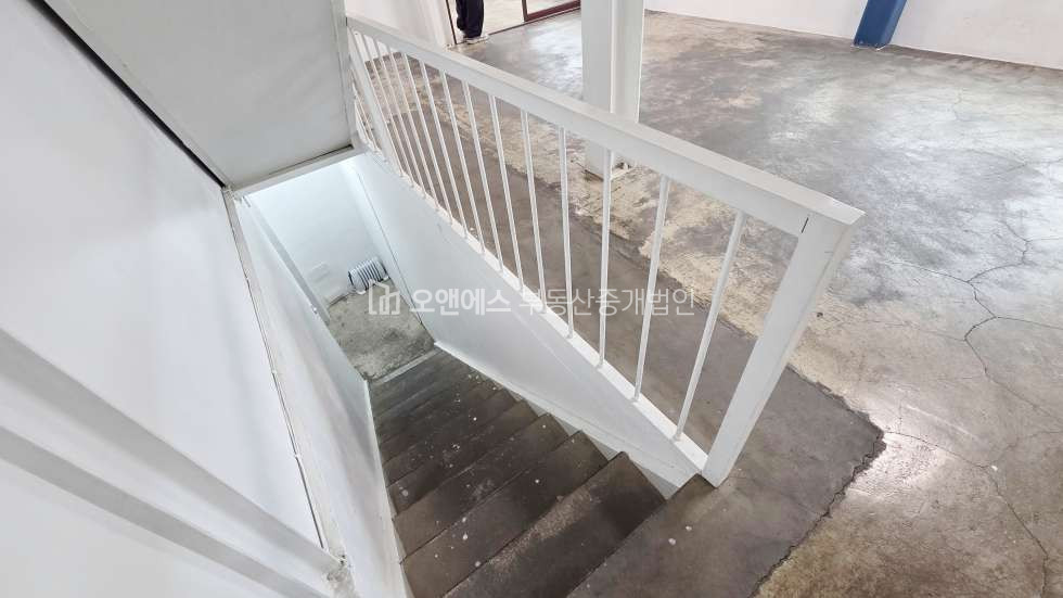 서울 용산구 이태원동 장진우거리 트렌디한 상가/사무 월세 매물번호 15400 사진 8