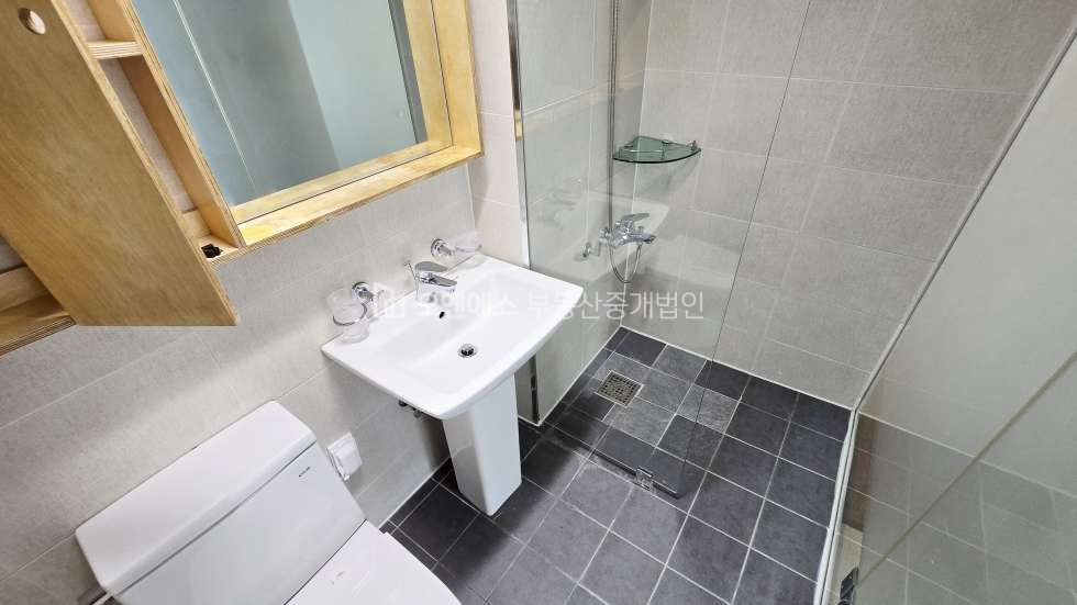 서울 용산구 한남동 683-1 카페거리 중심! 즉시입주 가능한 복층 전세 전세 매물번호 15725 사진 7