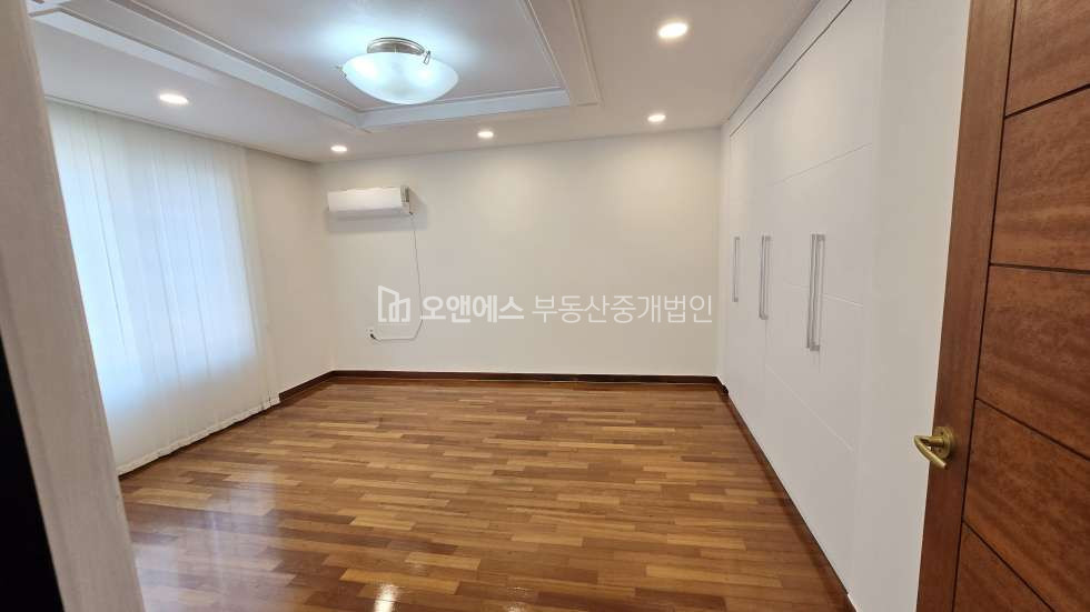 서울 용산구 한남동 723-37 한남동 올인테리어 후 첫입주 리젠시빌라 월세 매물번호 15621 사진 10