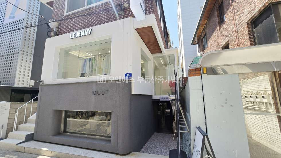 서울 용산구 한남동 한남동 카페거리 희소성 1층 쇼룸 상가 월세 매물번호 15597 사진 2