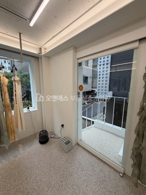 서울 용산구 한남동 한남동 카페거리 희소성 1층 쇼룸 상가 월세 매물번호 15597 사진 8