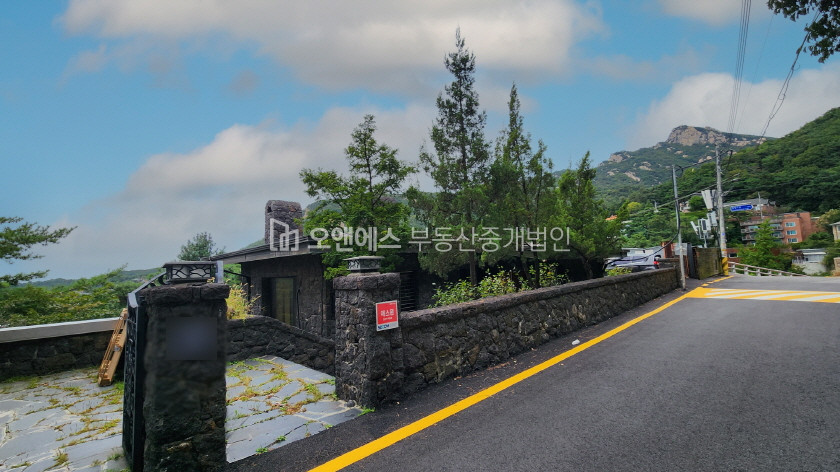 서울 종로구 평창동 시원한 뷰가 돋보이는 단독주택 매매 매물번호 13526 사진 4