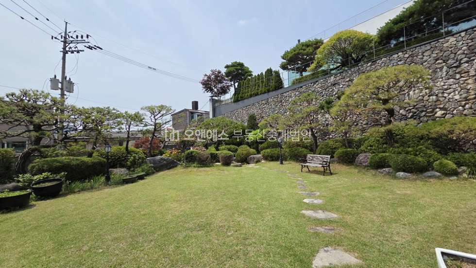 서울 종로구 평창동 2세대 분리거주 가능한 평창동 단독주택 매매 매물번호 15667 사진 2