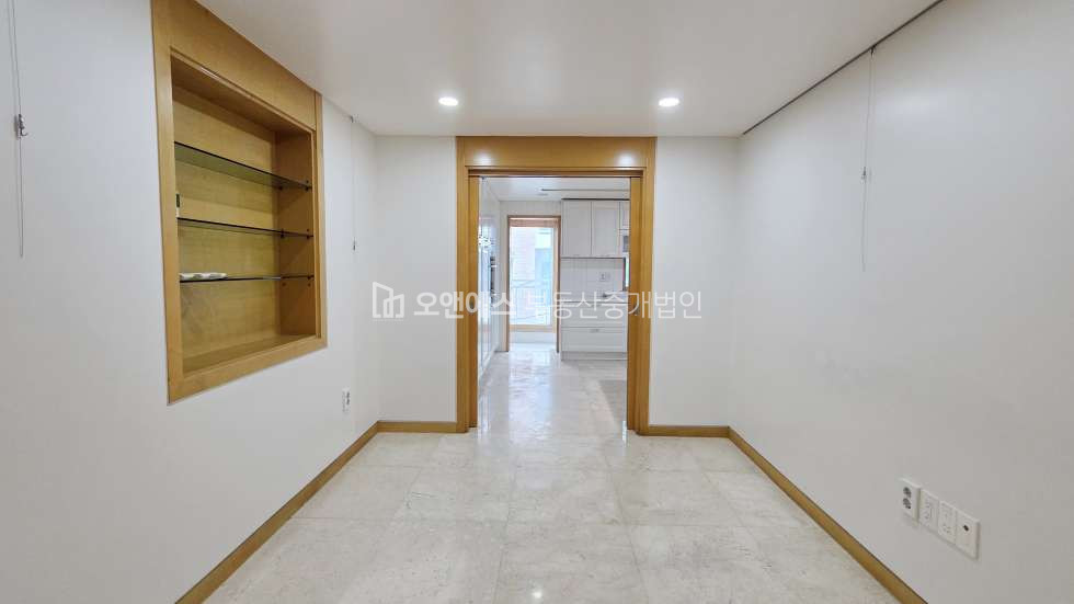 서울 용산구 한남동 653-15 (바우 하우스) 한남동 순천향대라인 바우하우스 고급빌라 렌트 월세 매물번호 15766 사진 9
